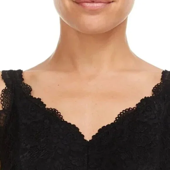 Flora Nikrooz Women's 2-Pack V-Neck Lightweight Soft Lace (Black/Pink, Medium) - Picture 3 of 5